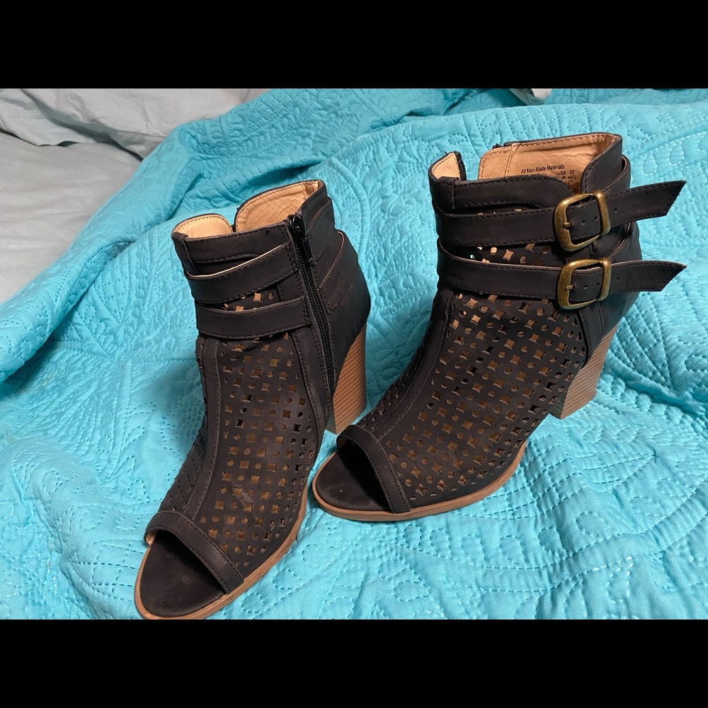 Black open toe booty size 10